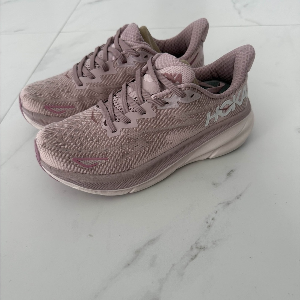 Hoka One Clifton 9 Women’s Running Shoe size 6B, 6.5B, 7B, 7.5B - Picture 3 of 5